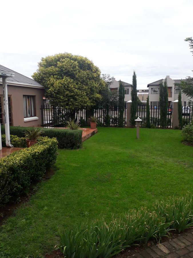 Balfour Lodge Bagian luar foto